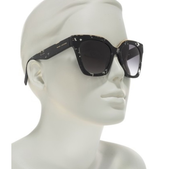 💯AUTHENTIC Marc Jacobs 52mm twist square - Picture 2 of 4